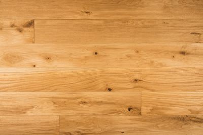 High Life Ausstattung: Massivholzboden (Eiche geschliffen natur - geölt)